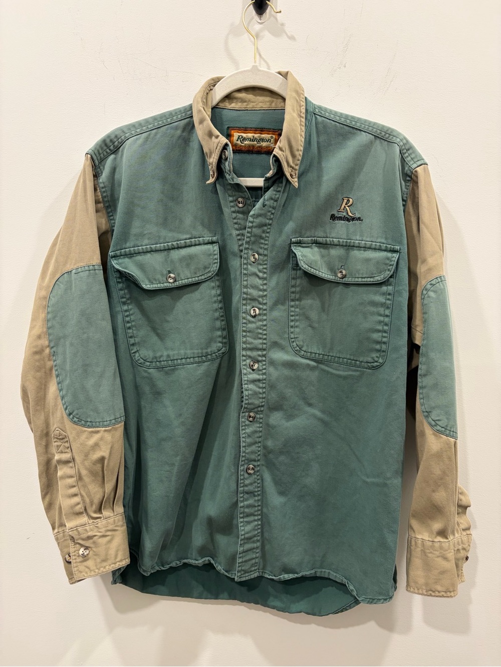 Remington Vintage Green and Tan Casual Button-Down Shirt
